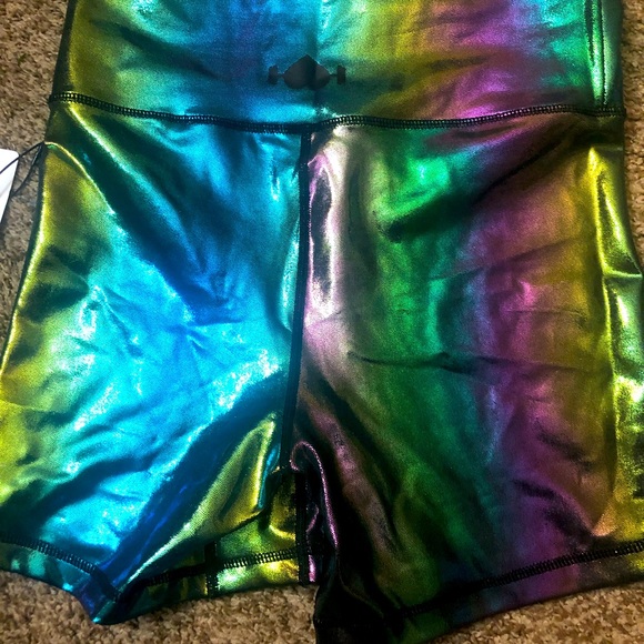 Wodbottom 5 inch shimmer shorts. - Picture 2 of 3